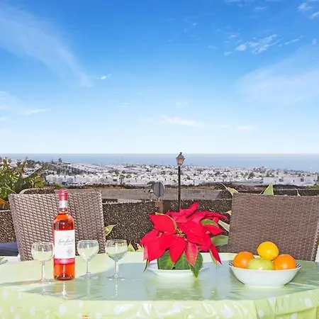 Vila In Puerto Del Carmen Sleeps 9 With Pool And Wifi Puerto del Carmen (Lanzarote)